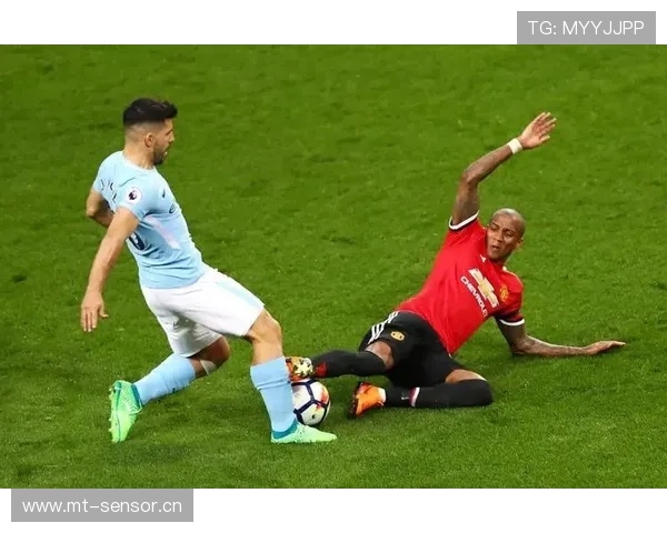 恰尔汗奥卢战术执行力出色，本赛季表现稳健