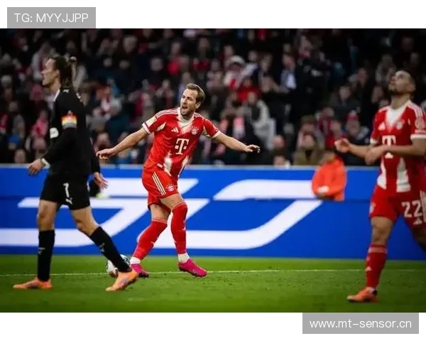 拜仁更衣室矛盾传闻加剧,内部稳定性面临考验,球队竞争格局正受影响。 拜仁更衣室矛盾传闻加剧,内部稳定性面临考验,球队竞争格局正受影响。