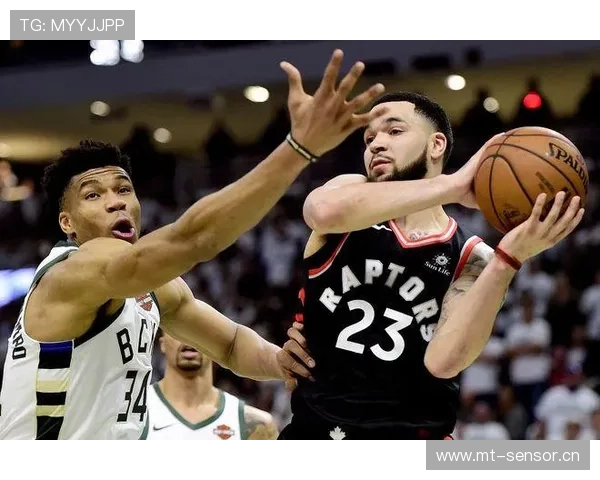 斯蒂芬·卡斯尔突破能力显著提升，对比上赛季关键得分增长明显